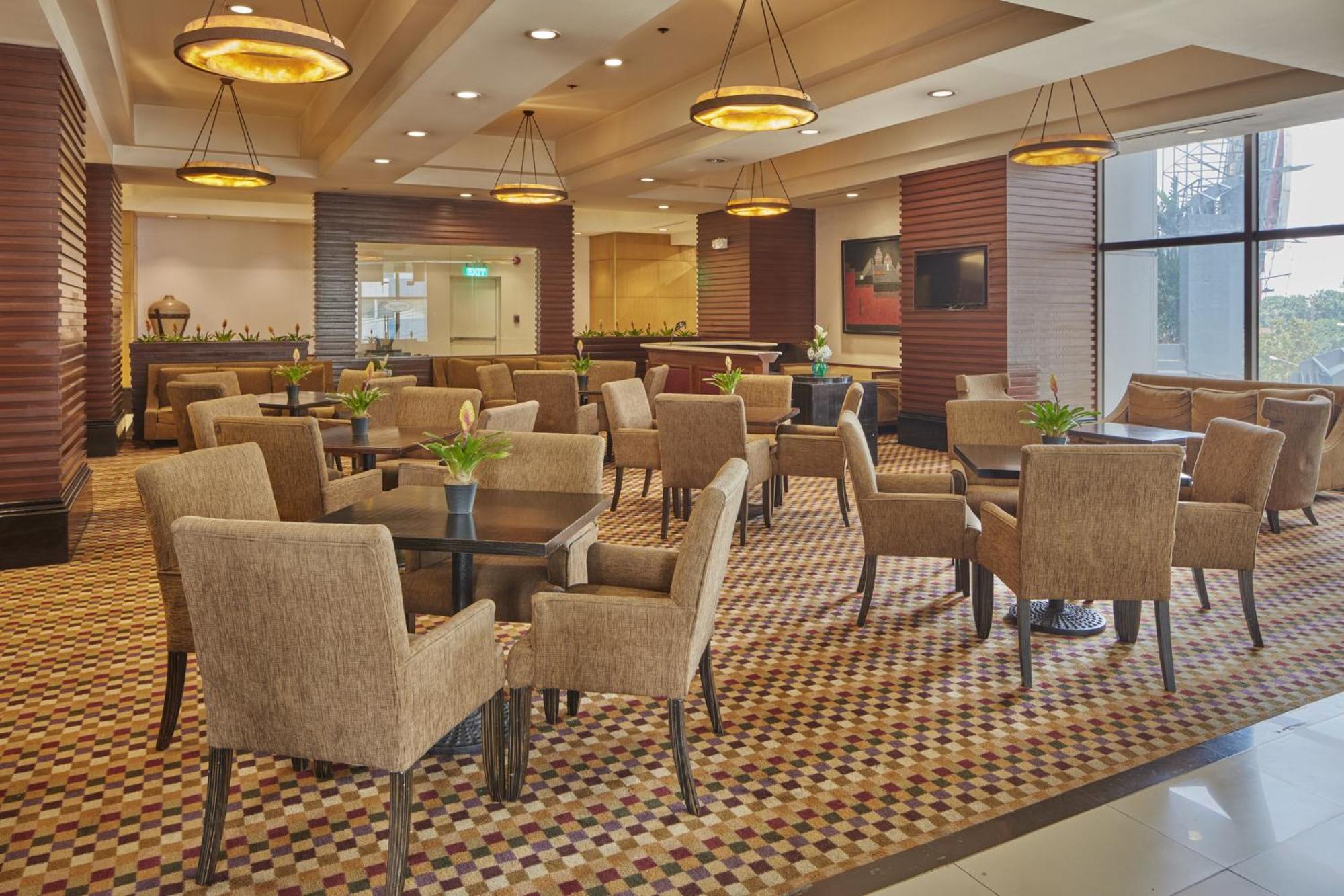 Holiday Inn & Suites Manila Galleria By Ihg Pásig Exterior foto